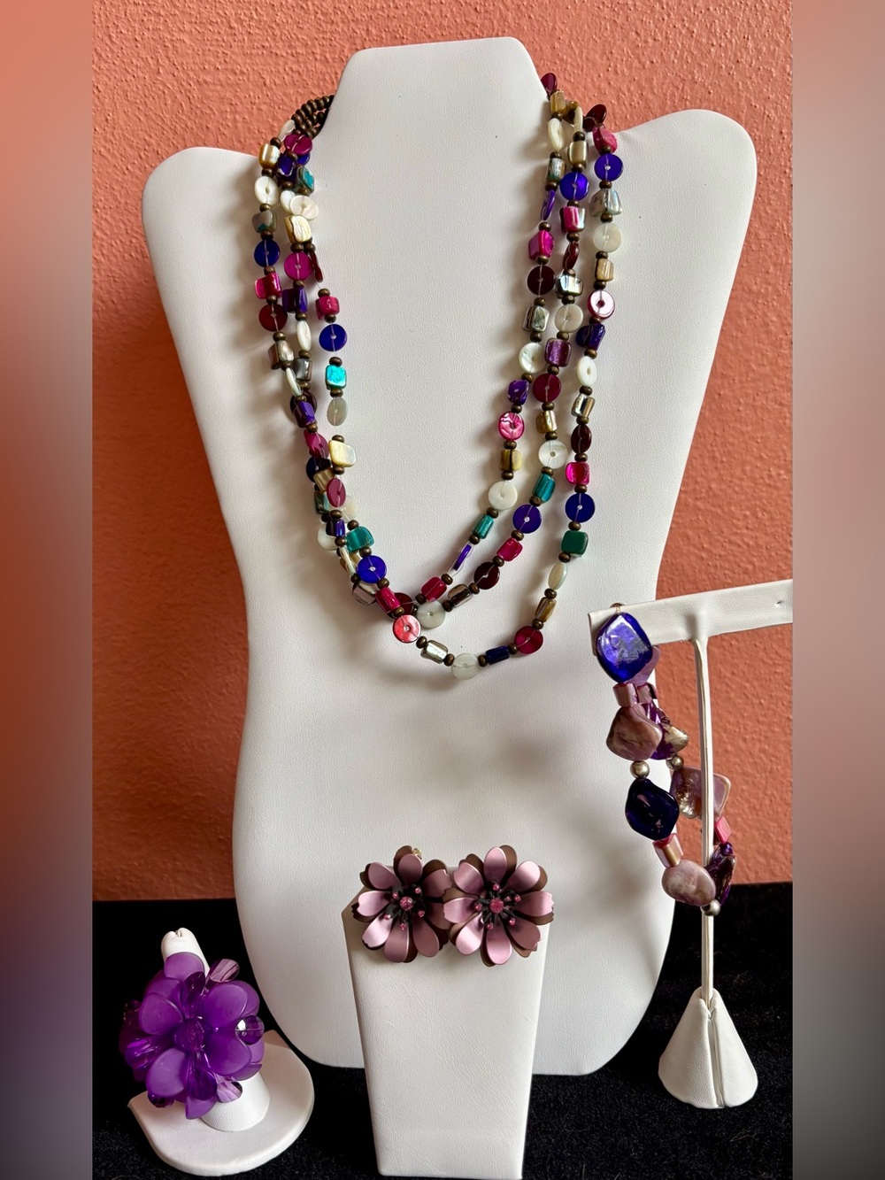 Colorful Shell Necklace Bracelet Floral Earrings & Ring Jewelry Lot